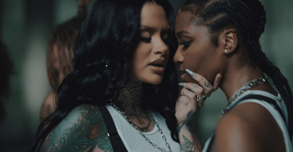 Kehlani with a dancer in the NEXT 2 U music video